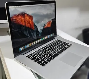 New Laptop Apple MacBook Pro 2015 16GB Intel Core i7 SSD 256GB