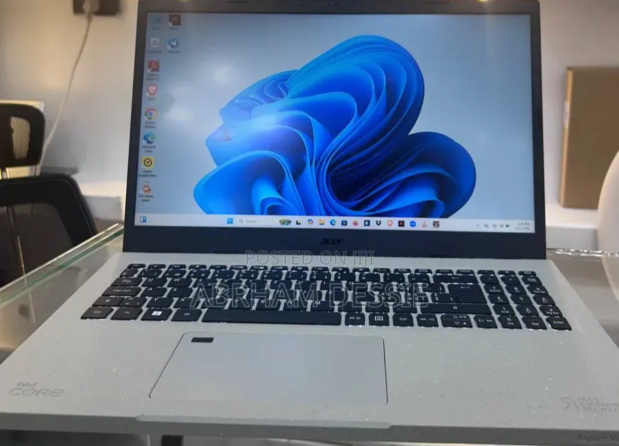 New Laptop Acer 16GB Intel Core i7 SSD 1T