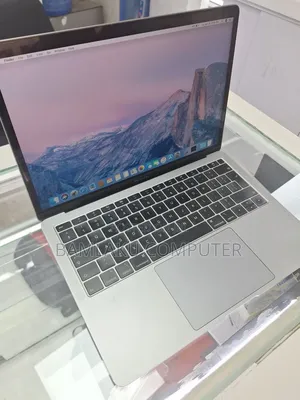 New Laptop Apple MacBook Air 2018 8GB Intel Core i5 SSD 128GB