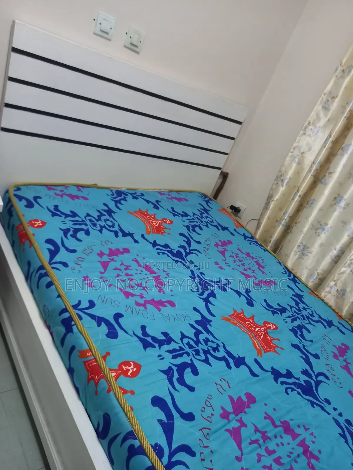 1.20 አልጋ ከነፍራሹ