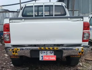 Toyota Hilux 3.0 D-4D 4x4 2014 White