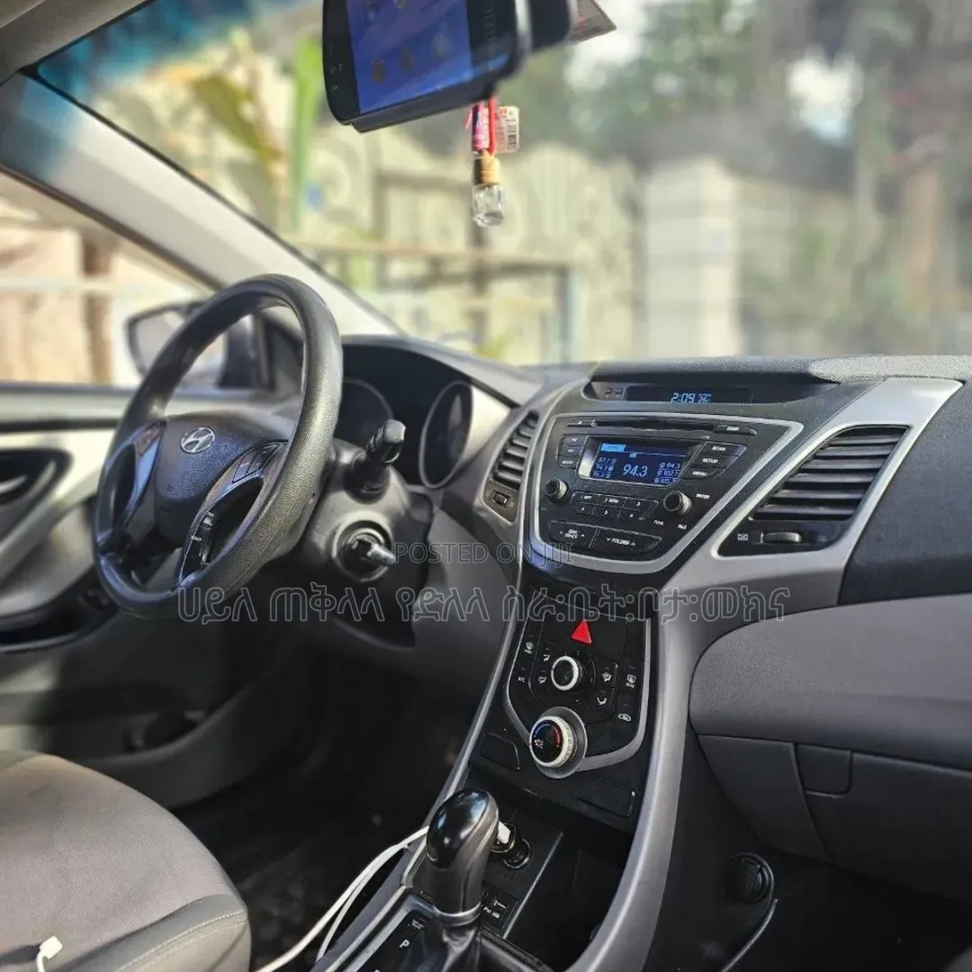 Hyundai Elantra 2015 Pink