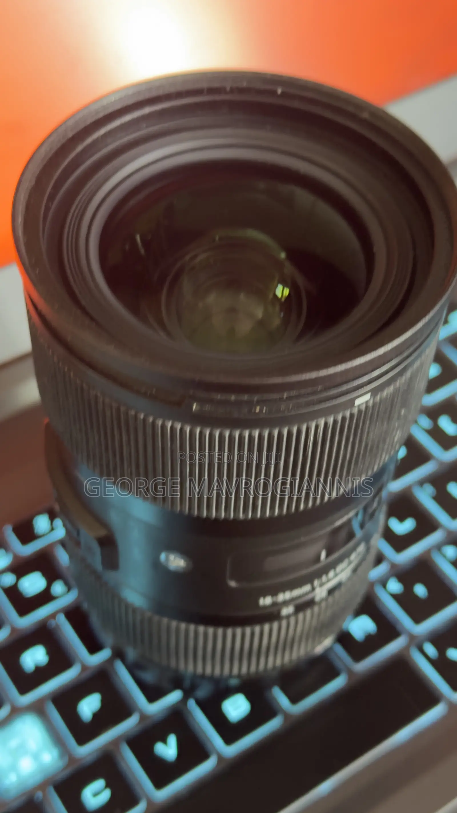 Sigma Crop 18-35mm F1.8 Dc HSM Wide Angle Zoom for Canon Ef Mount
