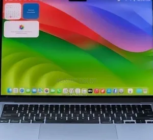 New Apple MacBook Air 2025 M4 15-inch 16GB Apple M1 Pro SSD 256GB