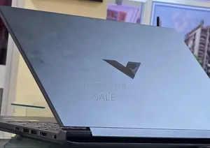 New Laptop HP Victus 15 16GB AMD Ryzen 7 SSD 1T