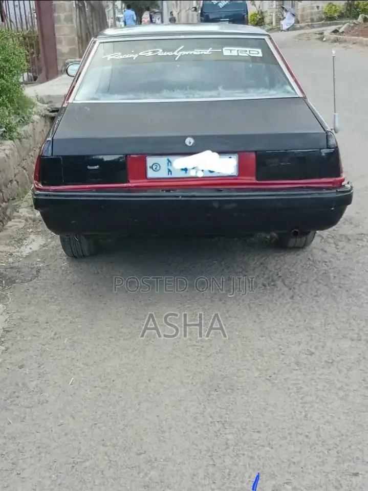 Mitsubishi Lancer 1982 Red