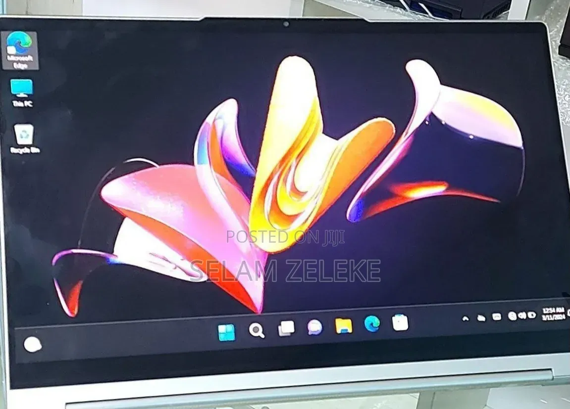 New Laptop Lenovo Yoga 9i 16GB Intel Core i7 SSD 512GB