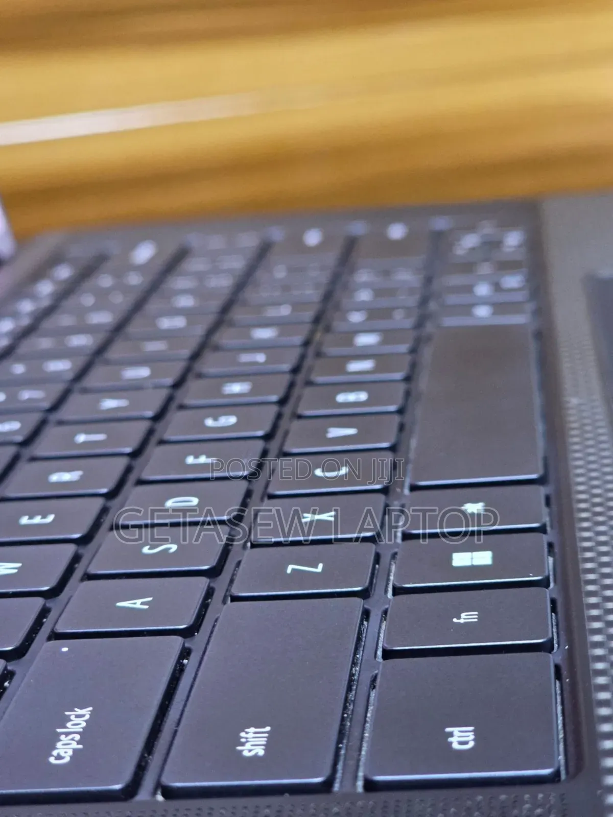 New Laptop Dell Inspiron 17 1750 8GB Intel Core i9 SSD 512GB