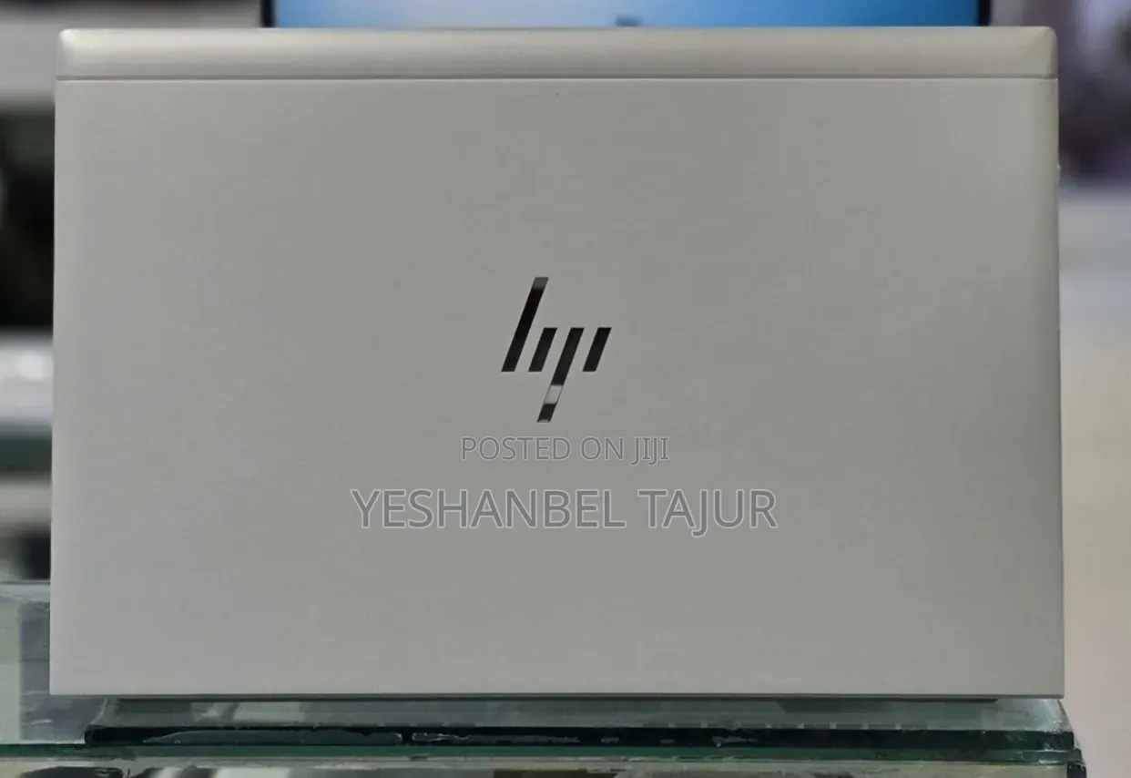 New Laptop HP EliteBook 830 G8 16GB Intel Core i5 SSD 512GB