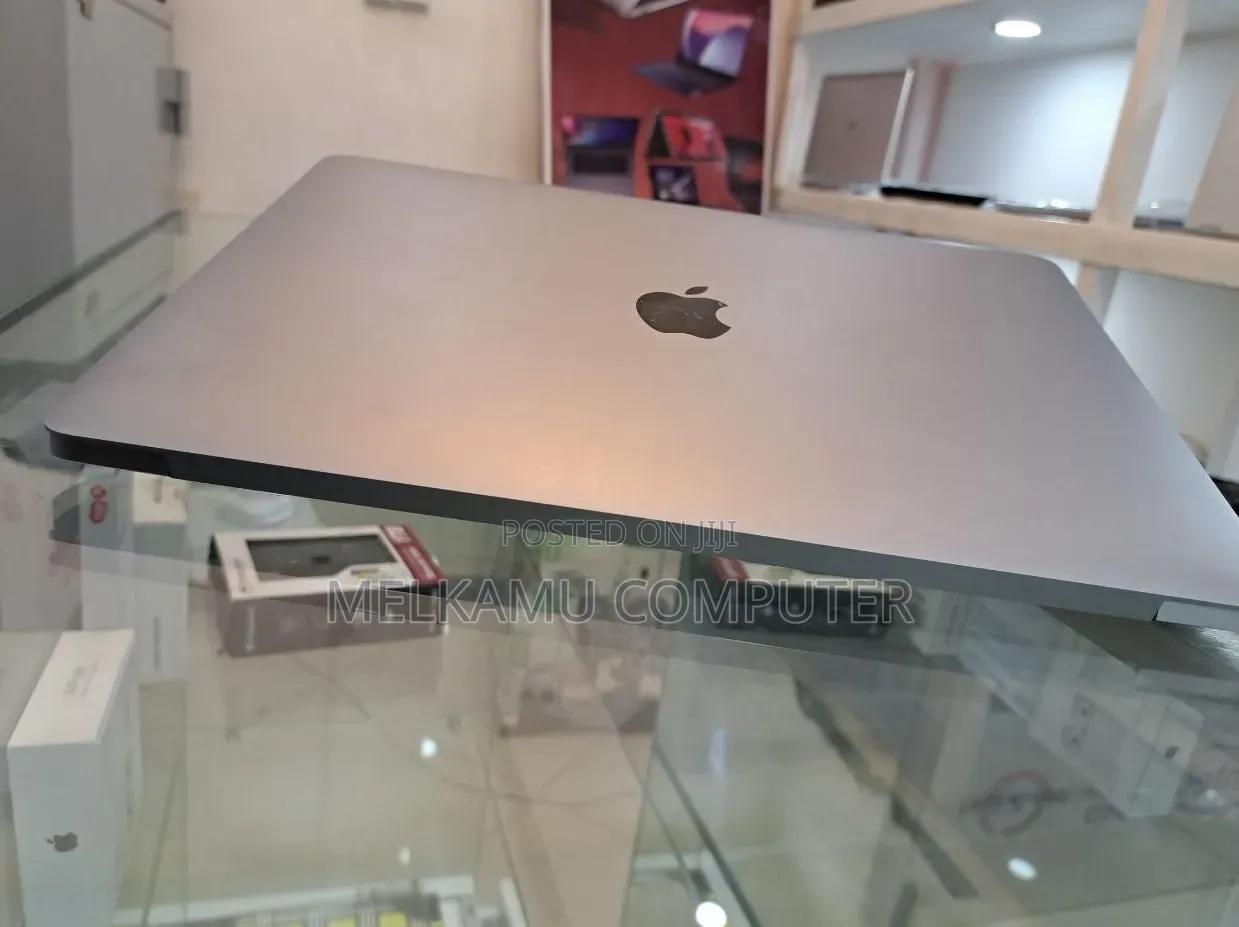 New Laptop Apple MacBook Air 2020 8GB Intel Core i3 SSD 256GB