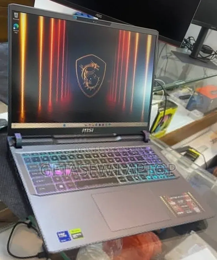 New Laptop MSI Vector 16 HX AI A2XWIG 16GB Intel Core Ultra 7 SSD 1T