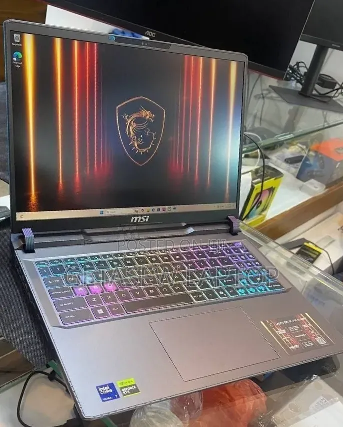 New Laptop MSI Vector 16 HX AI A2XWIG 16GB Intel Core Ultra 7 SSD 1T