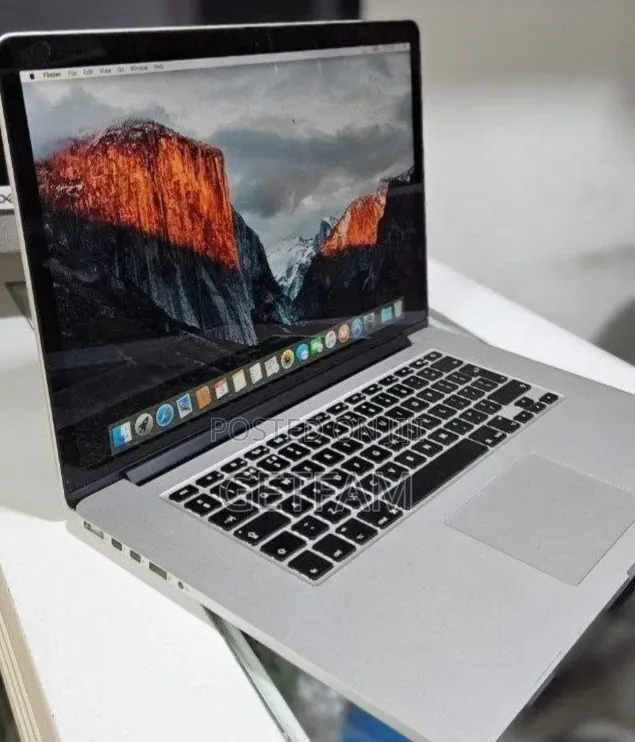 New Laptop Apple MacBook 2015 16GB Intel Core i7 SSD 256GB