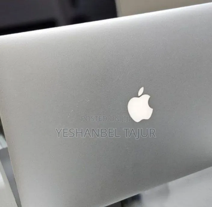 New Laptop Apple MacBook Pro 2015 16GB Intel Core i7 SSD 256GB