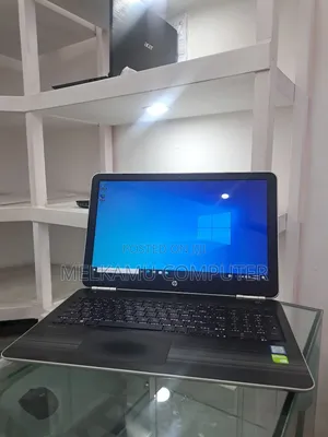 New Laptop HP Pavilion 10 8GB Intel Core i7 SSD 512GB