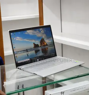 New Laptop HP Pavilion 14 8GB Intel Core i5 SSD 512GB