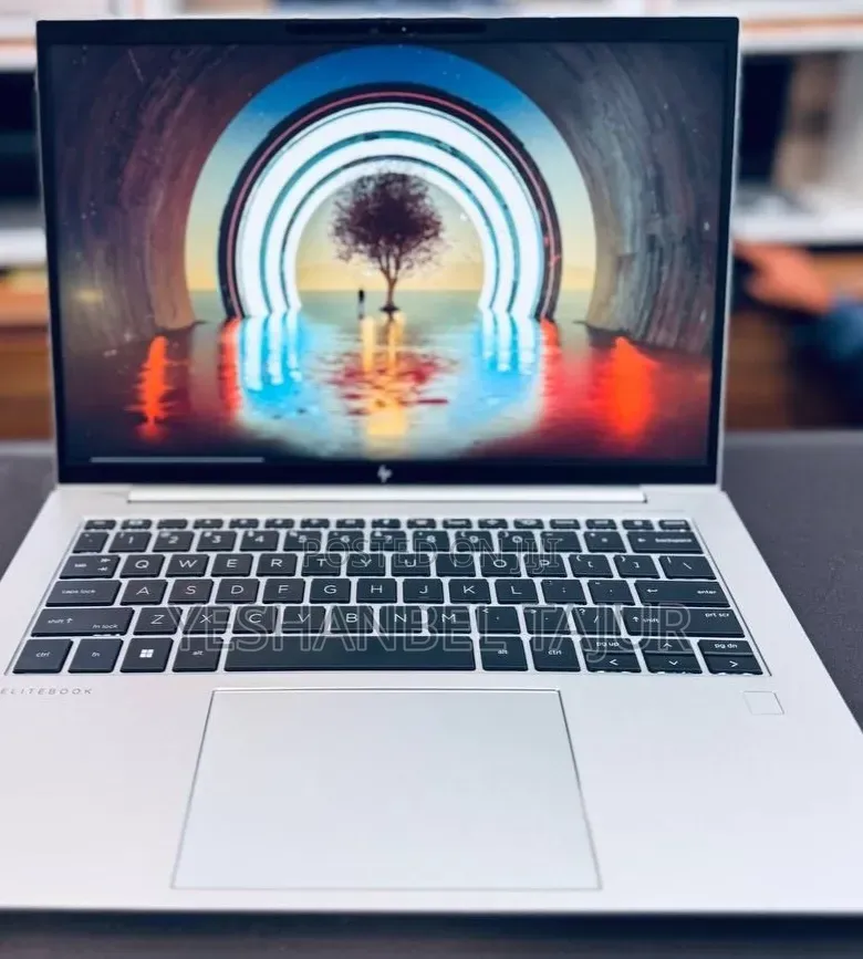 New Laptop HP EliteBook 640 G10 16GB Intel Core i5 SSD 512GB