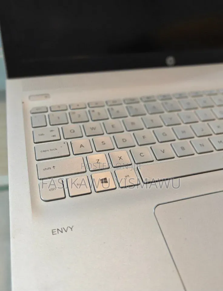 New Laptop HP Envy x360 8GB Intel Core i5 HDD 1T