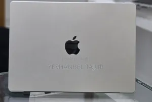 New Apple MacBook Pro 2025 M5 14-inch 16GB Apple M5 Pro SSD 512GB