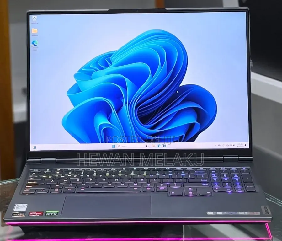 New Laptop Lenovo 16GB AMD Ryzen 9 SSD 1T