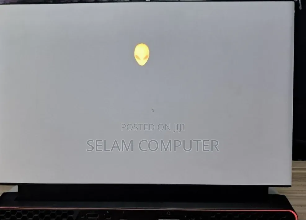 New Laptop Alienware 15 8GB Intel Core i7 SSD 512GB
