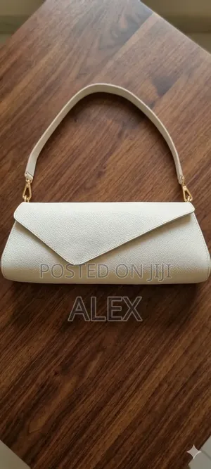 High-Quality Leather Bag – Limited Stock