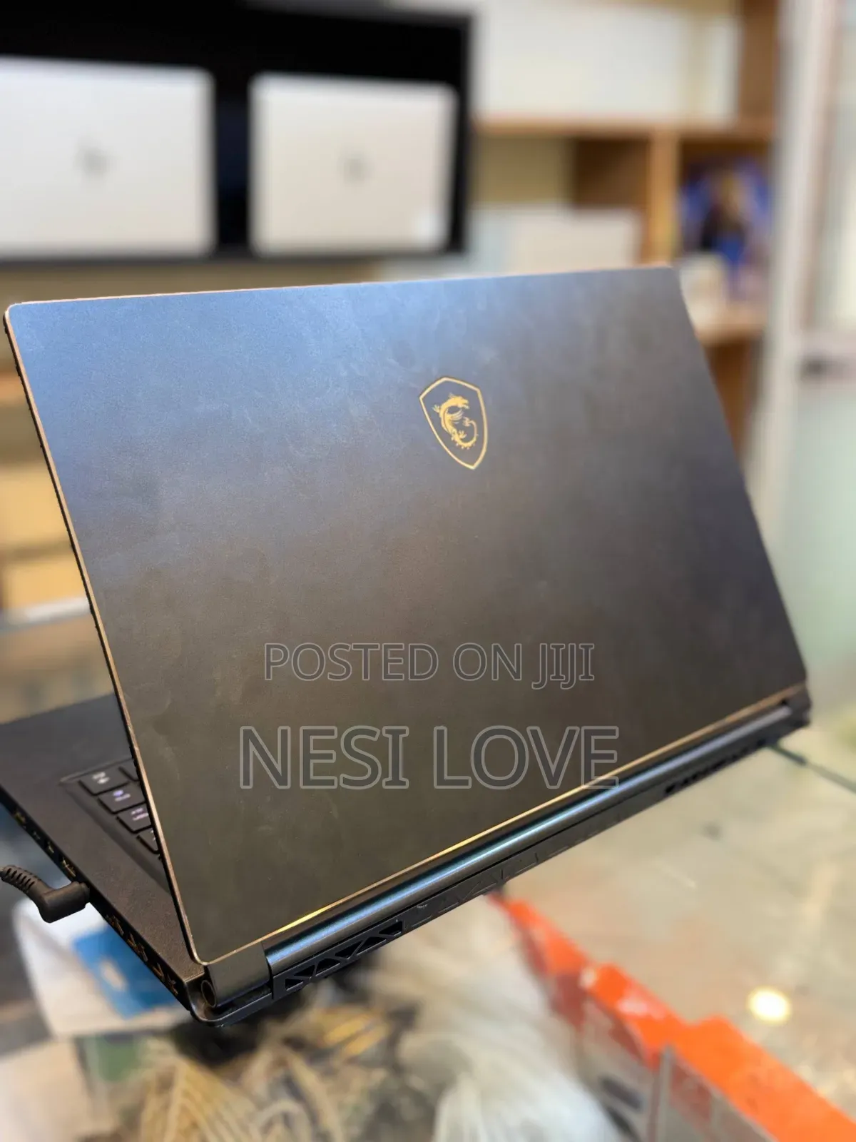 New Laptop MSI Stealth 16 AI Studio 16GB Intel Core i7 SSD 512GB
