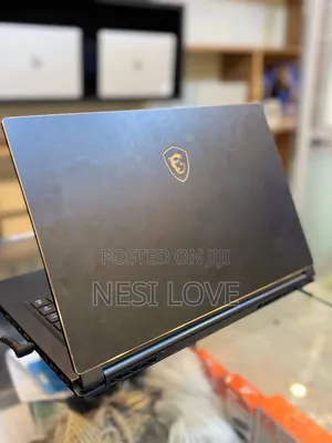 New Laptop MSI Stealth 16 AI Studio 16GB Intel Core i7 SSD 512GB