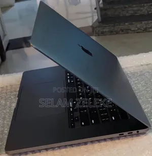 New Laptop Apple MacBook Pro 2019 16GB Intel Core i7 SSD 512GB