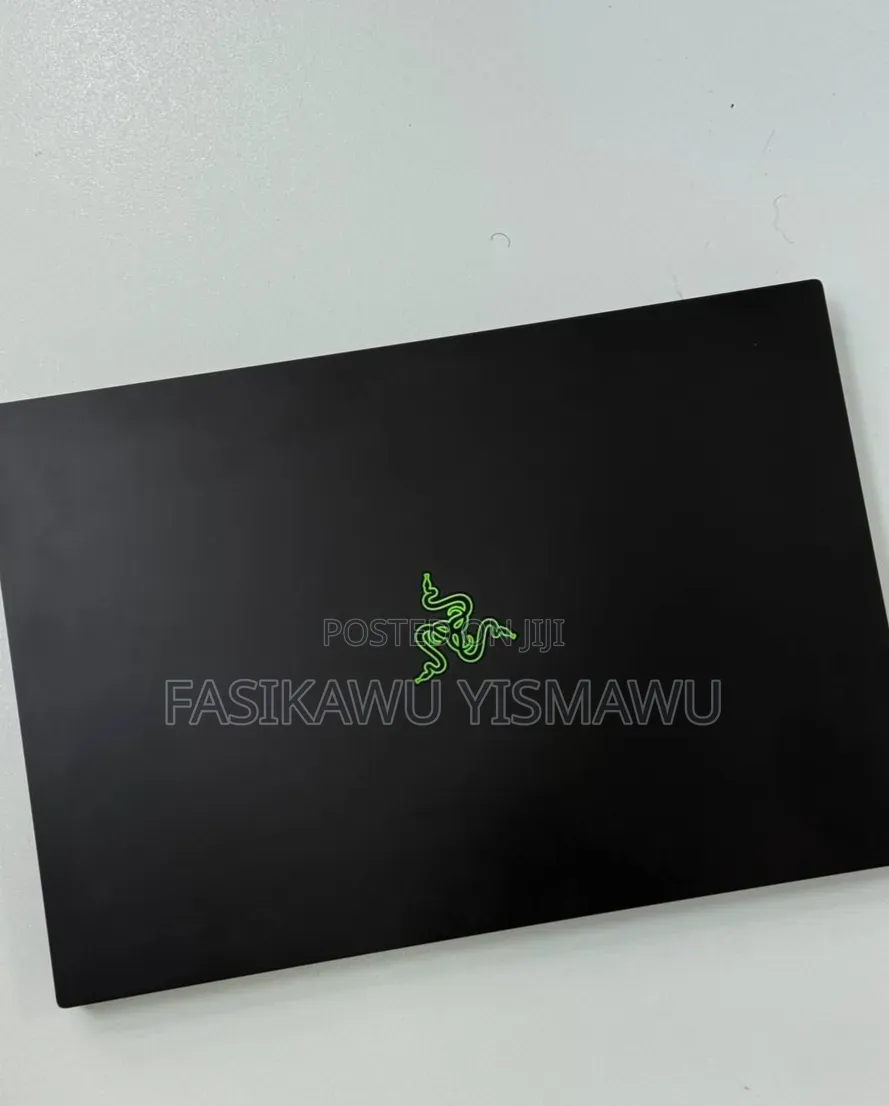 New Laptop Razer Blade 32GB Intel Core i9 SSD 1T