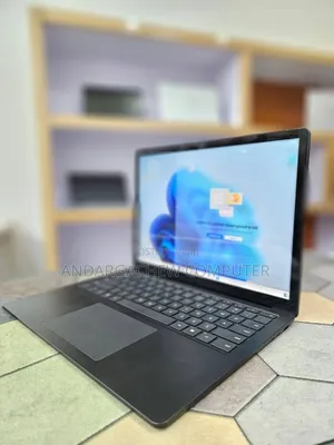 New Laptop Microsoft Surface Laptop 4 16GB Intel Core i7 SSD 512GB