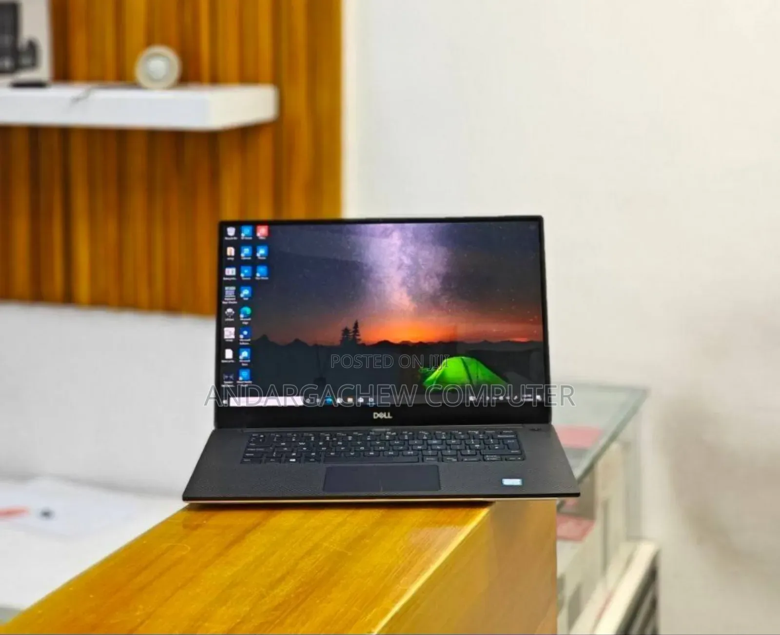 New Laptop Dell XPS 15 16GB Intel Core i9 SSD 512GB
