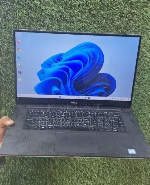 New Laptop Dell Precision 5520 16GB Intel Core i7 SSD 512GB