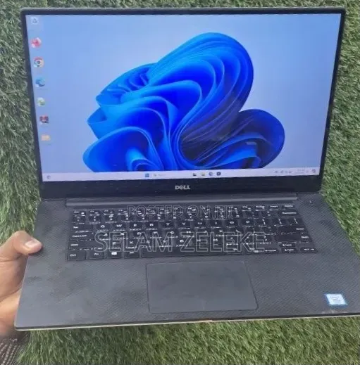 New Laptop Dell Precision 5520 16GB Intel Core i7 SSD 512GB