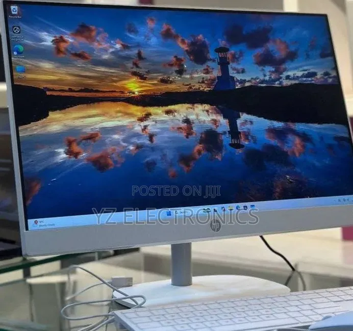 New Laptop HP OmniStudio X All-in-One 16GB Intel Core i5 SSD 1T