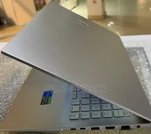 New Laptop Asus 16GB Intel Core i5 SSD 512GB