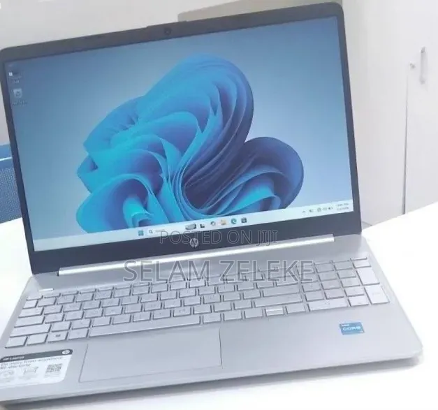 New Laptop HP 8GB Intel Core i3 SSD 256GB