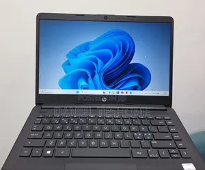 New Laptop HP 250 G7 4GB Intel Core i3 SSD 256GB