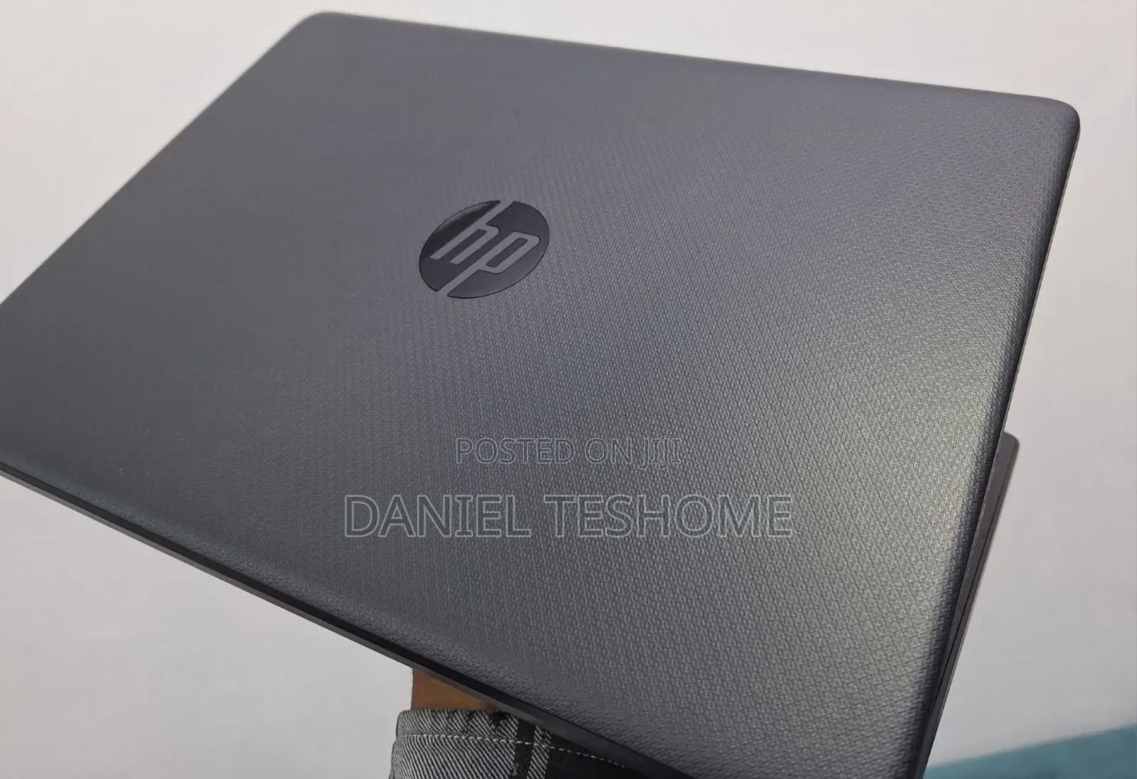 New Laptop HP 250 G7 4GB Intel Core i3 SSD 256GB