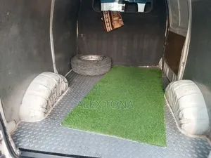 Toyota HiAce 2007 White