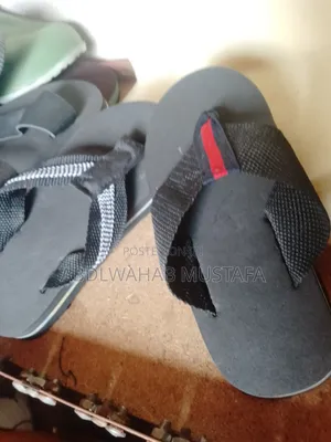 በጣም ምቹ ጠንካራ ነጠላ ጫማዎች ከህፃናት እስከ አዋቂ እኛ ጋ ያገኛሉ ።መለያችን እውነተኛ ጥራታችን ነው ።