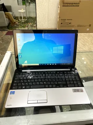 Laptop Toshiba Satellite C50T 4GB Intel Core i3 HDD 512GB