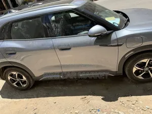BYD Yuan Up 45 kWh FWD 2024 Gray