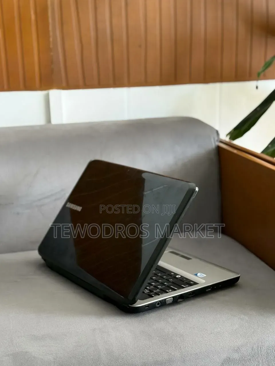 New Laptop Samsung RV510 4GB Intel Pentium HDD 320GB