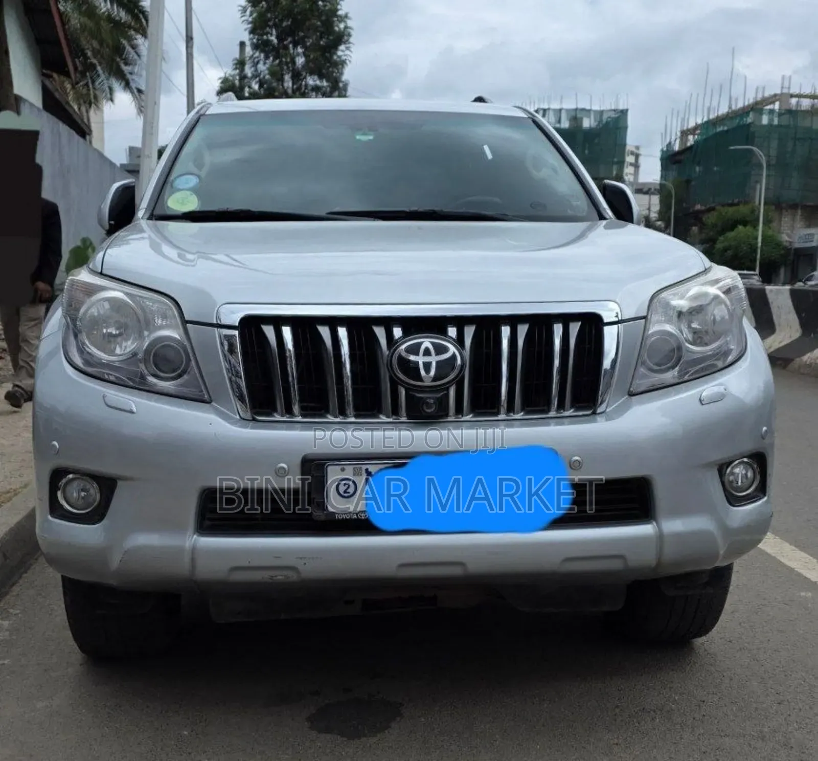 Toyota Land Cruiser Prado 2012 Silver