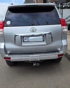 Toyota Land Cruiser Prado 2012 Silver