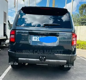 Toyota Land Cruiser Prado 2025 Gray