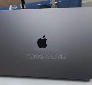 New Laptop Apple MacBook 32GB Apple M1 Max SSD 1T