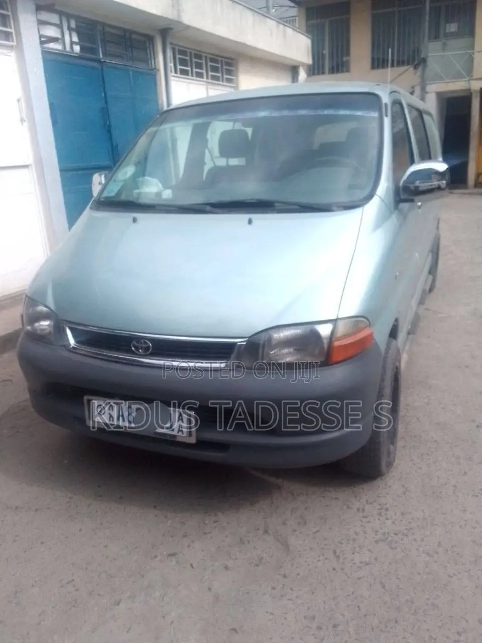 Toyota HiAce 2001 Green