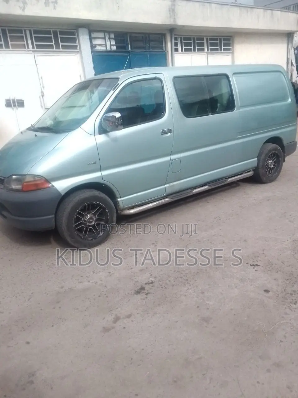 Toyota HiAce 2001 Green